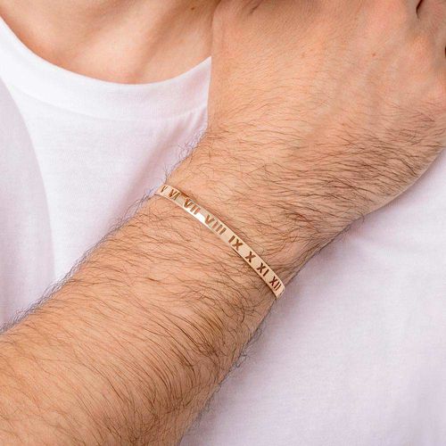GOLD MEN’S ROMAN NUMERALS CUFF BRACELET